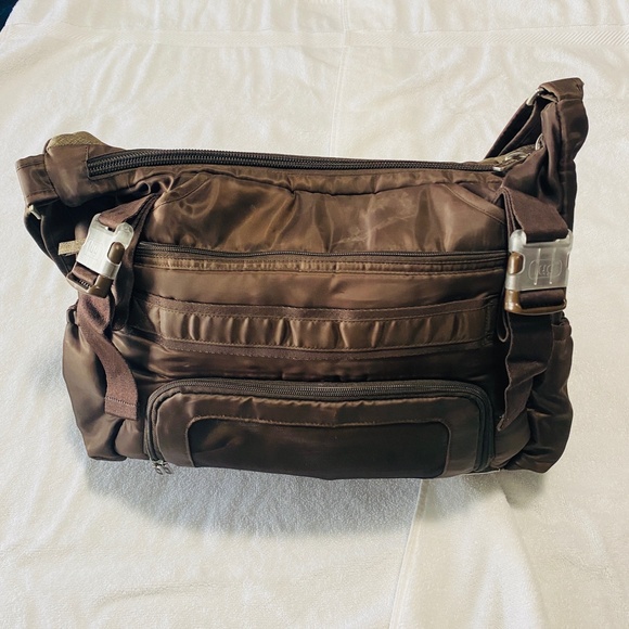 LUG Hula Hoop Diaper / Duffle Bag with Shoulder Straps - Chocolate Brown - Picture 2 of 16
